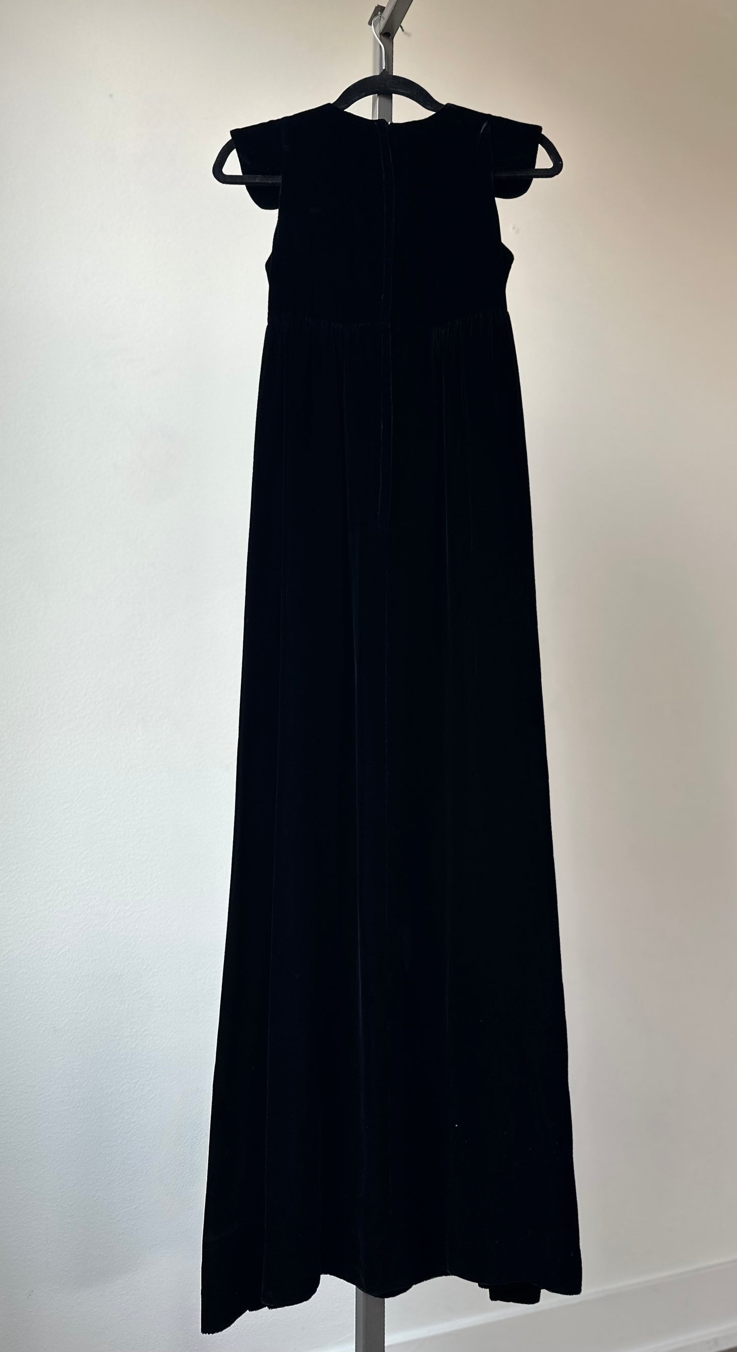 Boho Vintage Designer Mindy Malone's Black Velvet Cap Sleeve Empire Waist Gown. Sz Small.