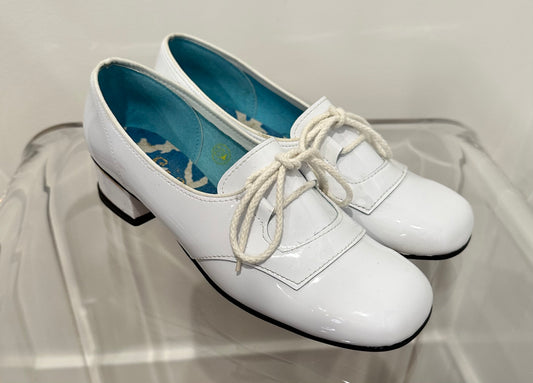 White Patent Leather Loafers. 1960's. Size 5. Never Worn. PRICE TAG STILL ON!